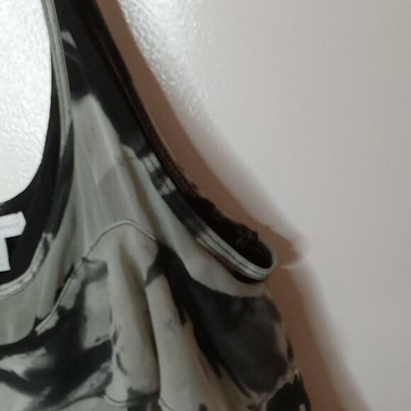 New York Company Women's Ruffle Small Sleeveless blouse. Atleisure, Layering . - Picture 4 of 8